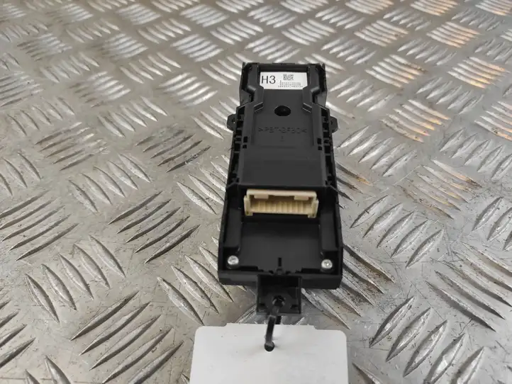 Toyota RAV 4 (XA50) (2018 - ) 8404042030 Кнопка стеклоподъемников — фото 5