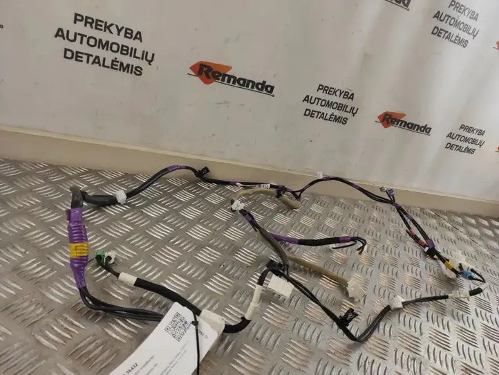 Toyota RAV 4 (XA50) (2018 - ) 8610142D90 Прочая электропроводка — фото 3
