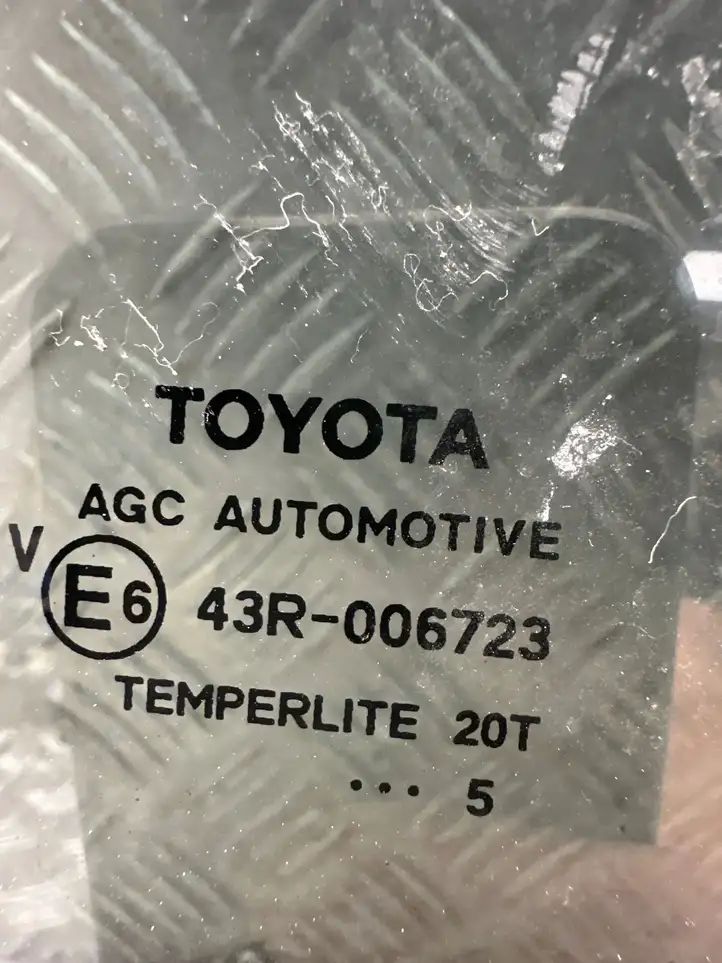Toyota Avensis T270 (2015 - 2018) 43R006723 Стекло задней двери — фото 2