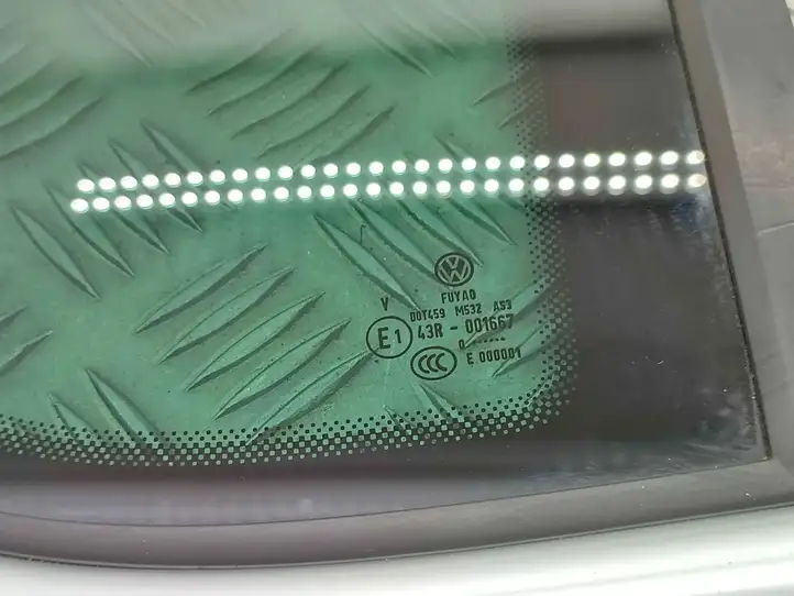 Volkswagen Tiguan (2007 - 2011) 5N0845042S Заднее боковое стекло — фото 3