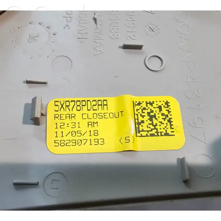 Chrysler Pacifica (2016 - ) 5XR78PD2AA Крышка ручки раздвижной двери — фото 6
