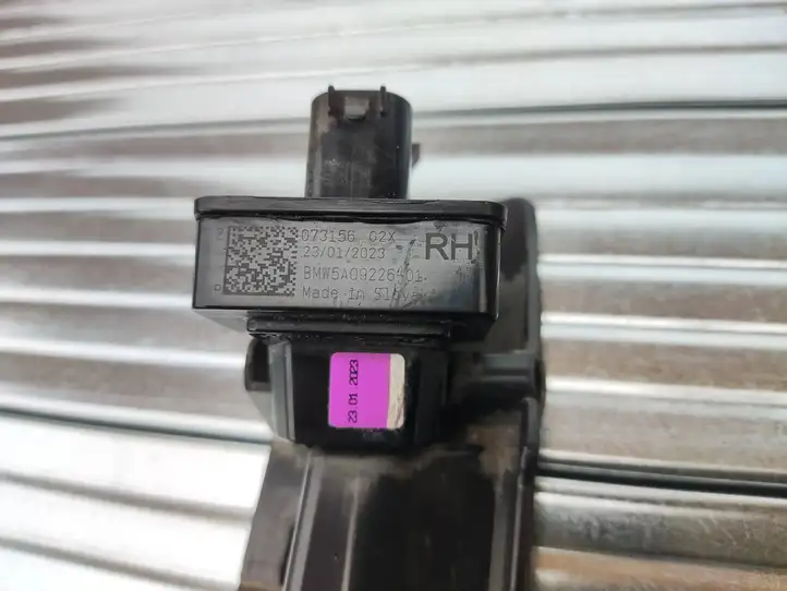 BMW 4 G22 G23 G24 G26 (2020 - ) 5A092264 Наружная отделка переднего порога — фото 7