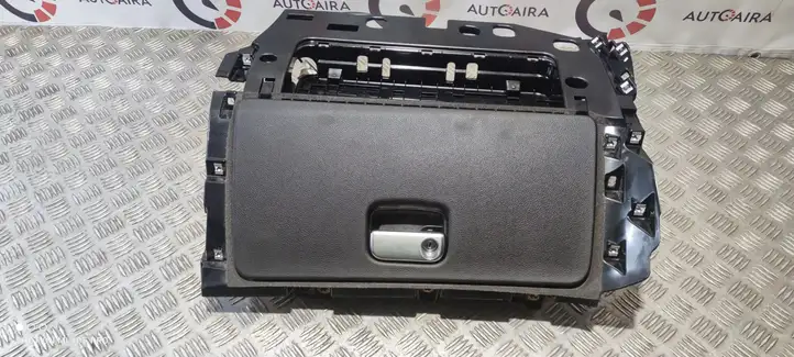 Porsche Macan (95B) (2014 - 2018) 95B857095 Вещевой ящик — фото 1