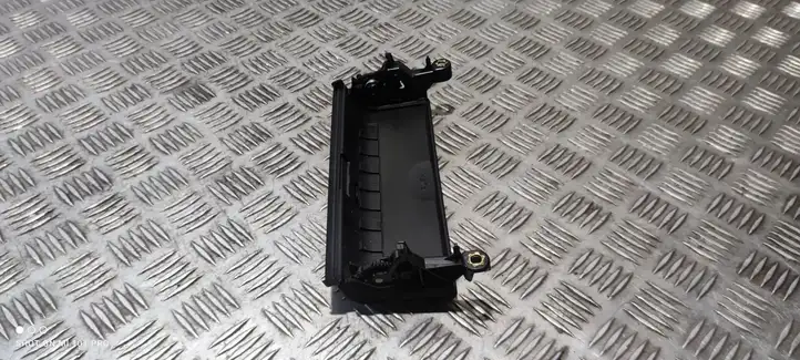 Porsche Macan (95B) (2014 - 2018) 95B858100 Накладка прикуривателя — фото 3