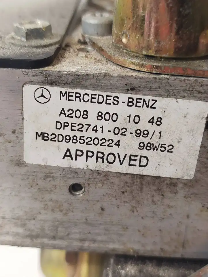 Mercedes-Benz CLK A208 (1997 - 2002) A2088001048 Насос гидропривода багажника — фото 4