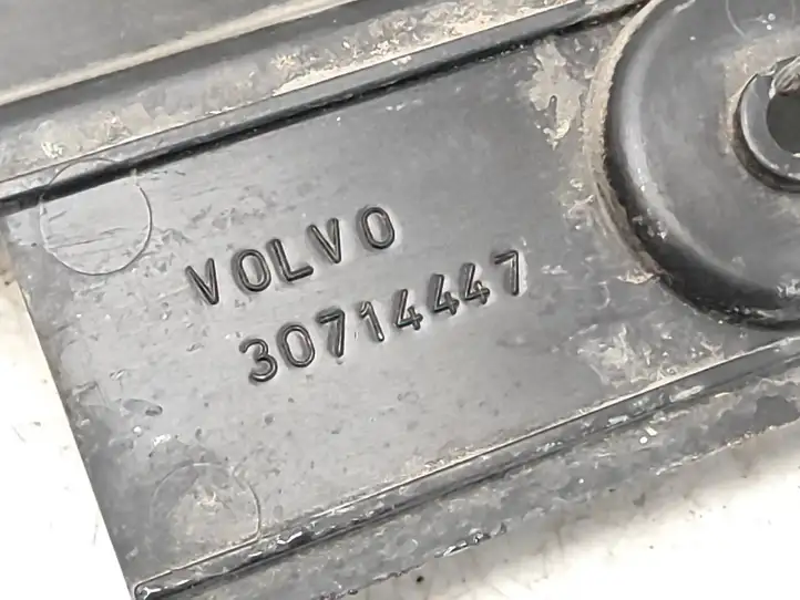 Volvo C70 (2005 - 2009) 30714447 Жабо стеклоочистителей — фото 6