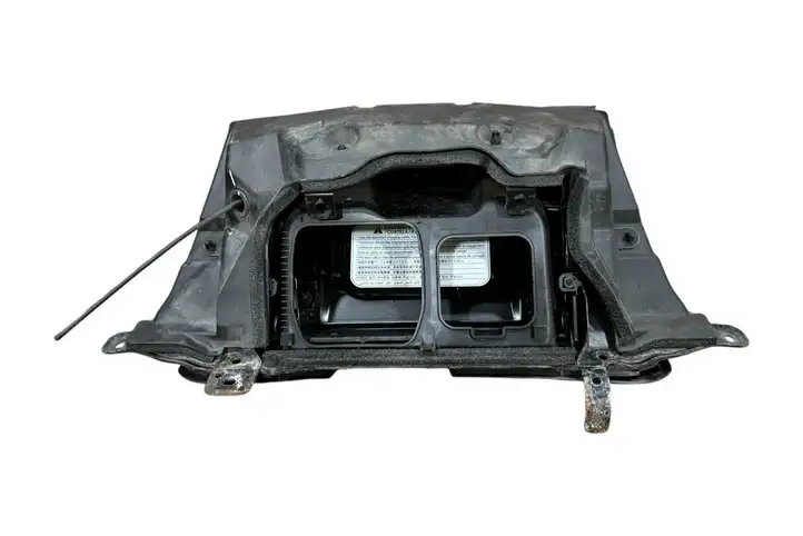 Nissan Leaf I (ZE0) (2010 - 2017) Крышка зарядного разъема — фото 2