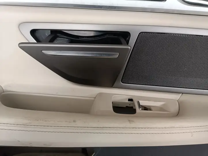BMW 7 G11 G12 (2015 - 2022) Обшивка передней двери — фото 4