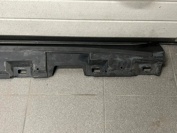 Audi A5 (2016 - ) 8W8853860A Наружная отделка переднего порога — фото 13