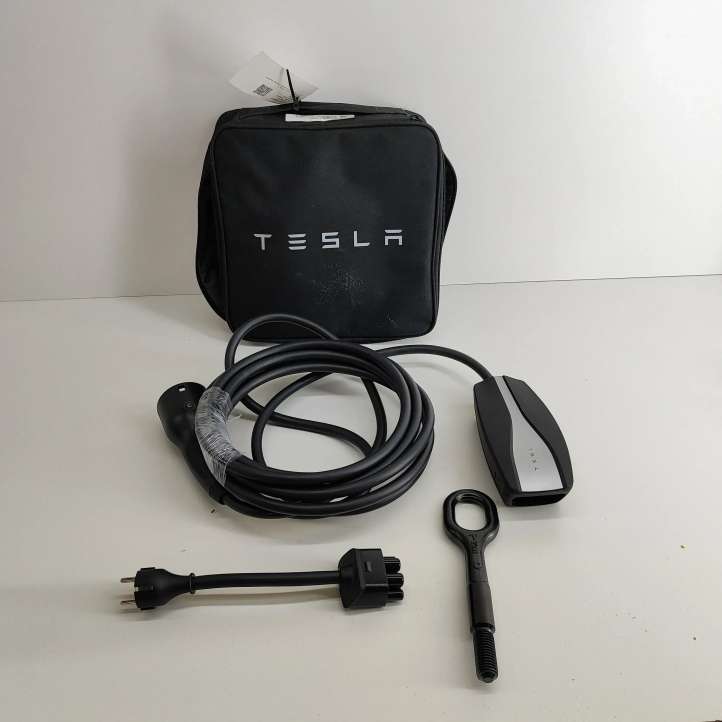 147906800C Tesla Model Y Elektromobilio įkrovimo laidas