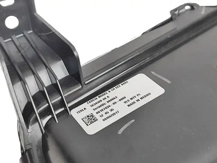 Tesla Model X (2015 - 2021) Передняя противотуманная фара — фото 4