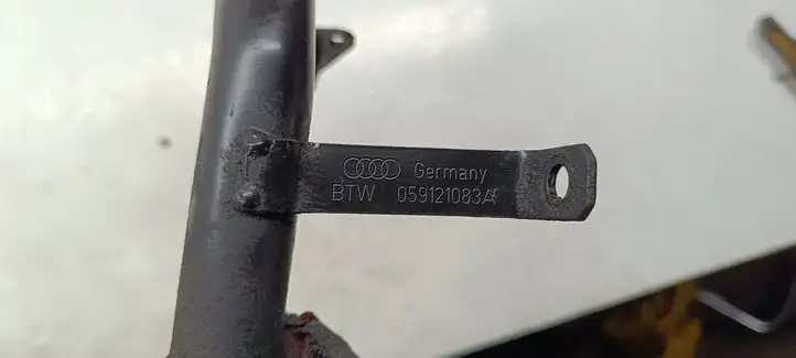 Audi A6 S6 C5 4B (1997 - 2001) 059121083A Шланги системы охлаждения — фото 2
