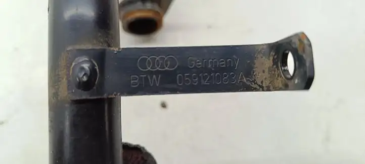 Audi A6 S6 C5 4B (1997 - 2001) 059121083A Шланги системы охлаждения — фото 2