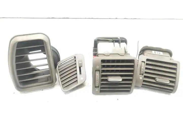 Audi A8 S8 D2 4D (1999 - 2002) 4D0857481 Боковой воздушный дефлектор — фото 1