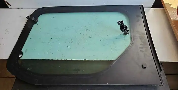 Citroen Berlingo (2003 - 2007) 43R000016 Стекло раздвижной двери — фото 2