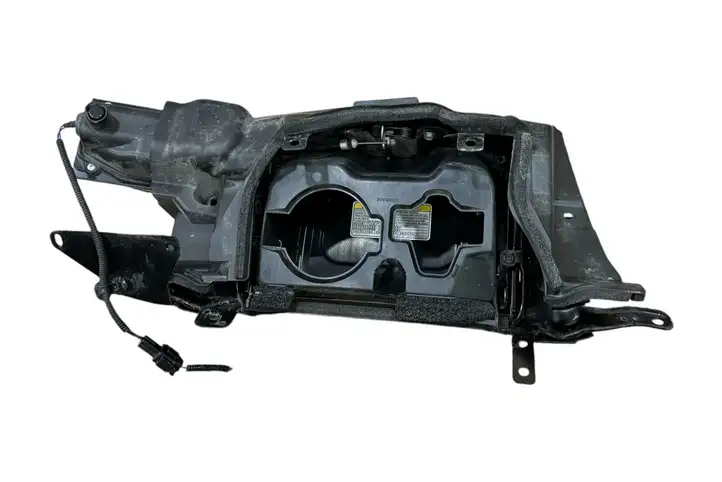 Nissan Leaf I (ZE0) (2010 - 2017) 657373NK1B Крышка зарядного разъема — фото 4