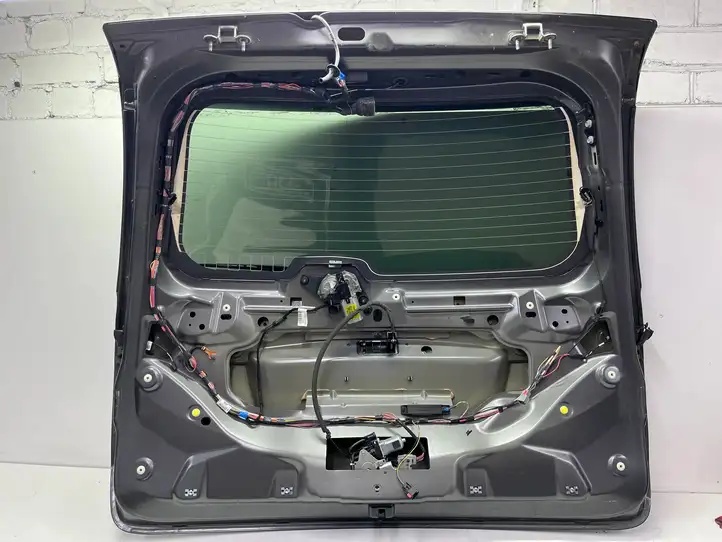 Chrysler Town & Country V (2010 - 2016) 04593876AC Крышка багажника — фото 6