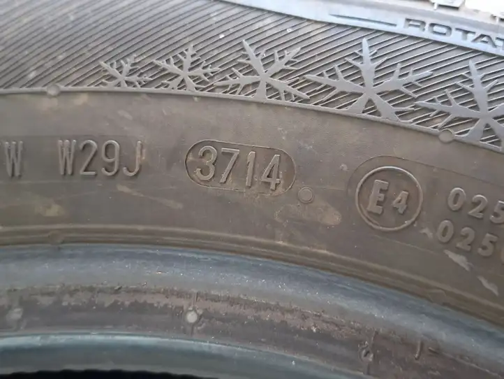 Toyota Yaris (2014 - 2019) Зимняя шина R15 — фото 4