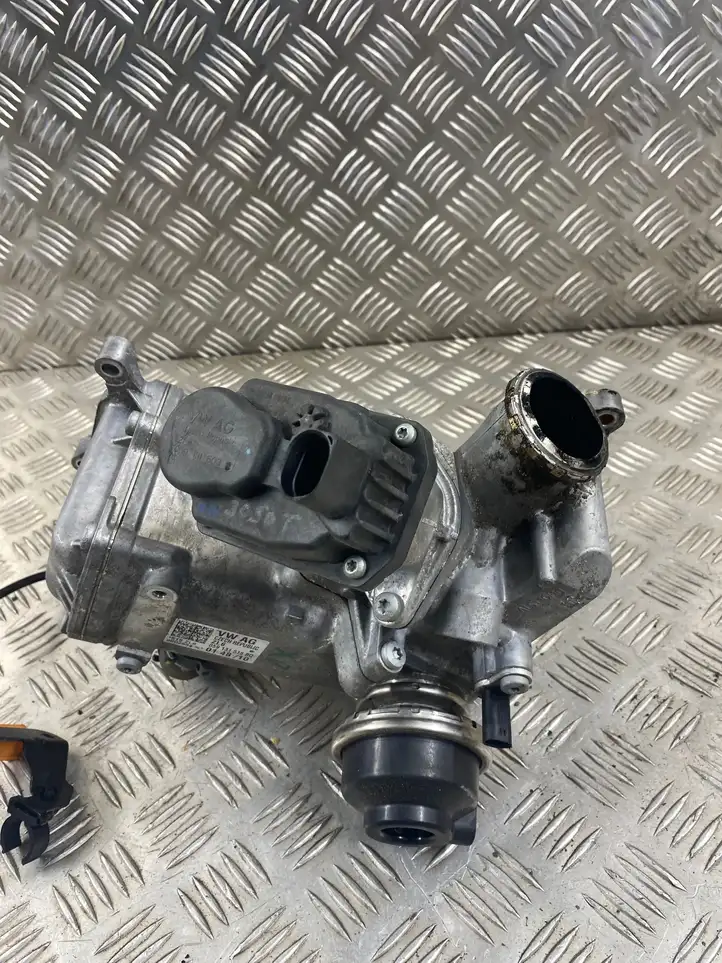 Audi A7 S7 4G (2010 - 2014) 059131515BQ Охладитель клапана EGR — фото 3