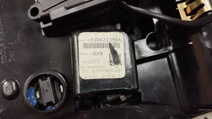 Jeep Grand Cherokee (2010 - 2021) 620708981 Передняя подсветка — фото 9