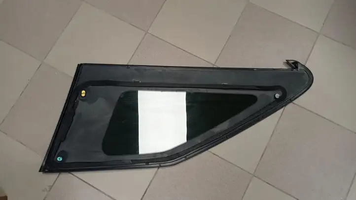 Toyota Sienna XL40 IV (2021 - ) DOT376 Заднее боковое стекло — фото 7