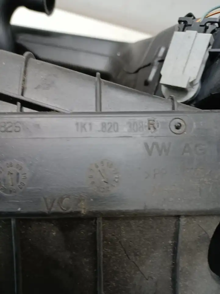 Volkswagen Golf V (2003 - 2009) 1K1820003QK Комплект системы вентиляции салона — фото 16