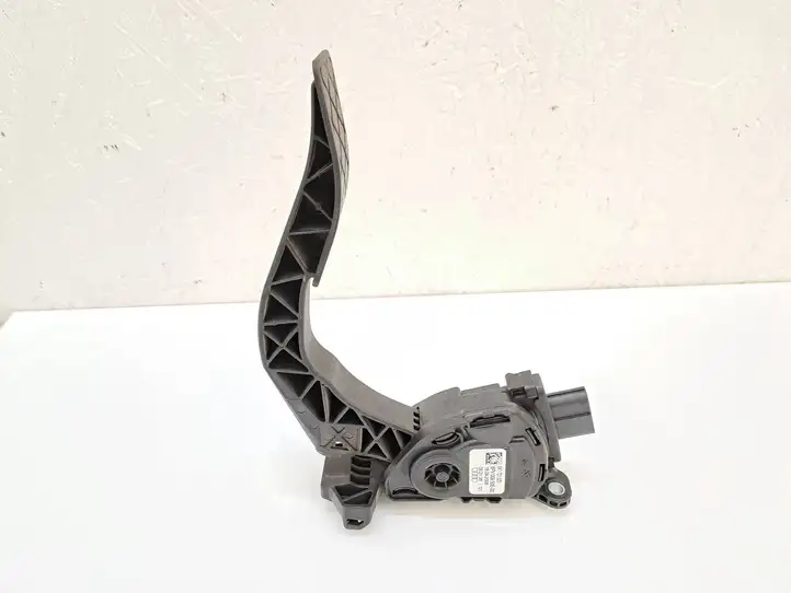 Audi A4 S4 B8 8K (2007 - 2011) 8K1721523 Педаль акселератора — фото 3