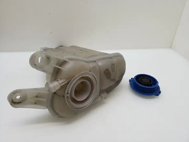 Audi A4 S4 B8 8K (2007 - 2011) 8K0121403G Расширительный бачок — фото 1