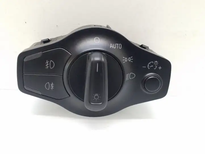 Audi A4 S4 B8 8K (2007 - 2011) 8K0941531C Включатель фонарей — фото 1