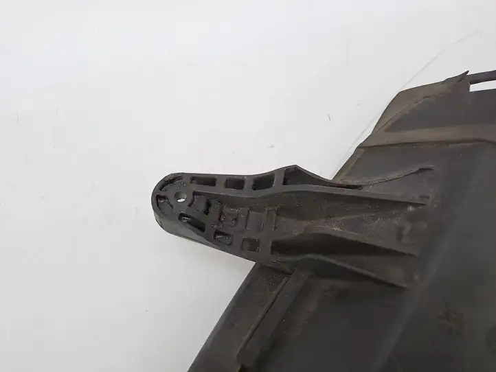 Audi A4 S4 B8 8K (2007 - 2011) 8K0129618E Детали воздухозаборника — фото 9