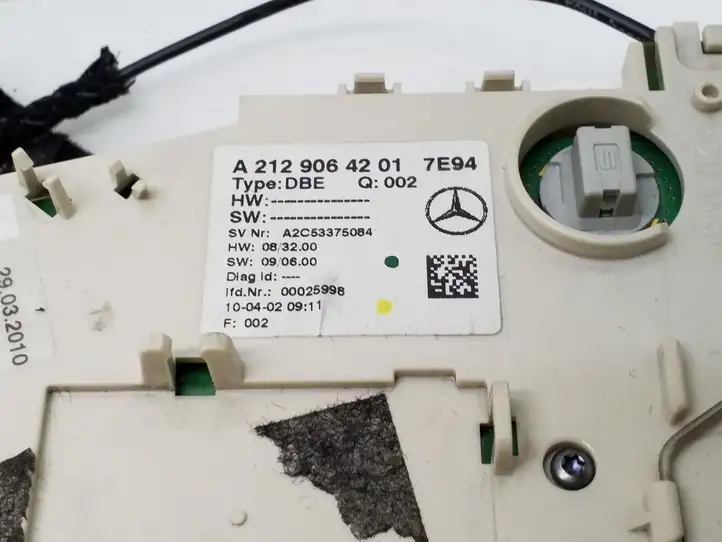 Mercedes-Benz E W212 (2009 - 2016) A2129064201 Передняя подсветка — фото 4