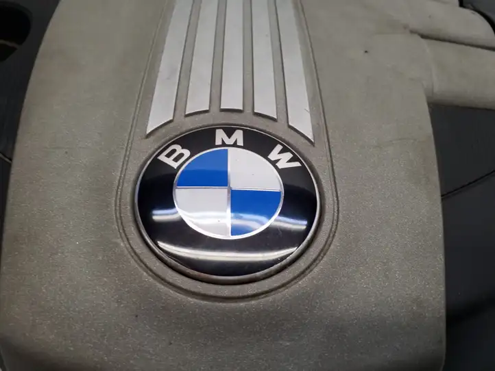 BMW 1 E81 E87 (2004 - 2011) 7797410 Крышка двигателя декоративная — фото 2