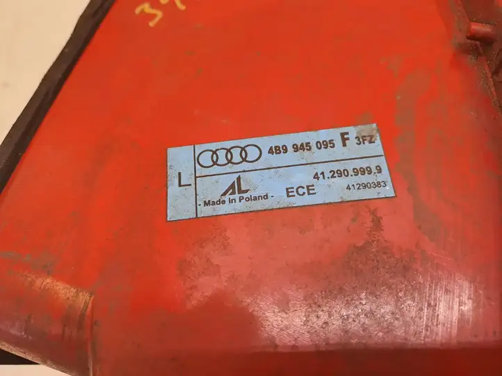 Audi A6 Allroad C5 (2000 - 2006) 4B9945095F Задний фонарь в кузове — фото 2