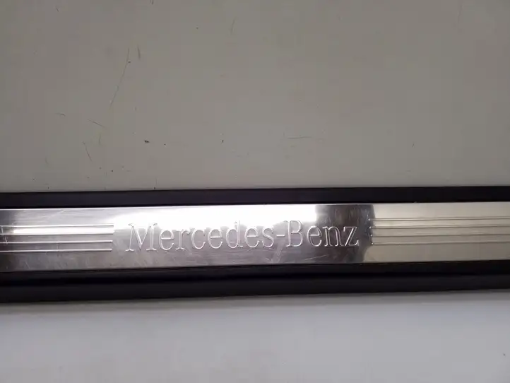 Mercedes-Benz E C207 W207 (2009 - 2017) A2076800135 Внутренняя отделка переднего порога — фото 8