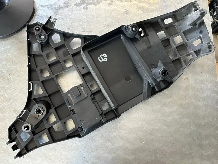 BMW X5 G05 (2018 - ) 849022 Кронштейн заднего бампера — фото 2