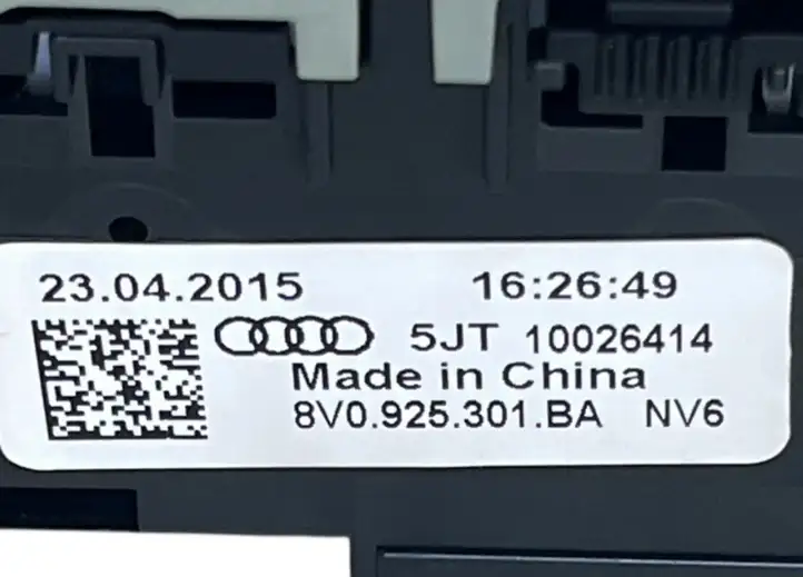 Audi A3/S3 8V (2012 - 2016) 5JT10026414 Включатель аварийных фонарей — фото 8