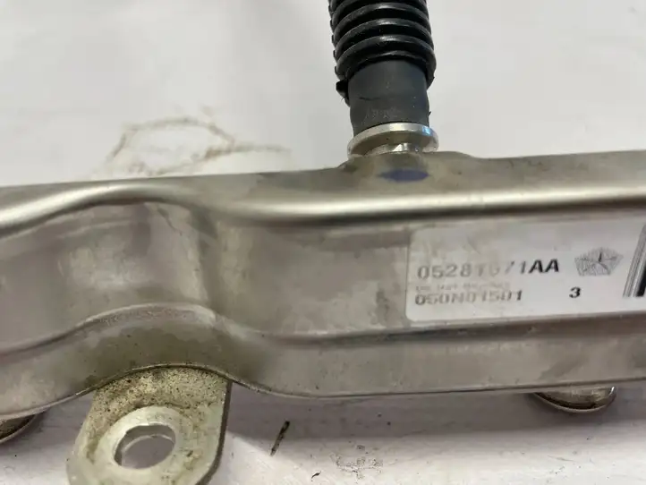 Dodge Ram (2018 - ) 05281571AA Магистральная топливная трубка — фото 8