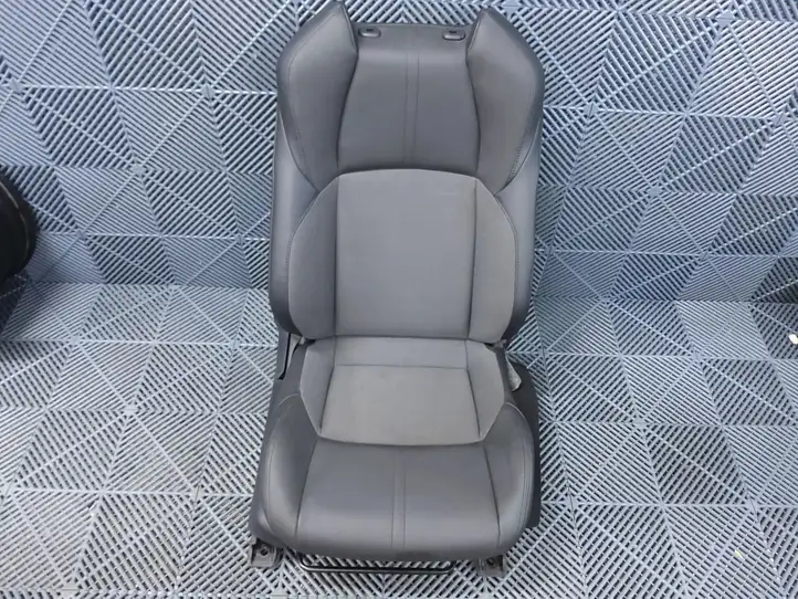 Toyota Corolla Cross (2021 - ) 7107316A70C2 Переднее сиденье пассажира — фото 1