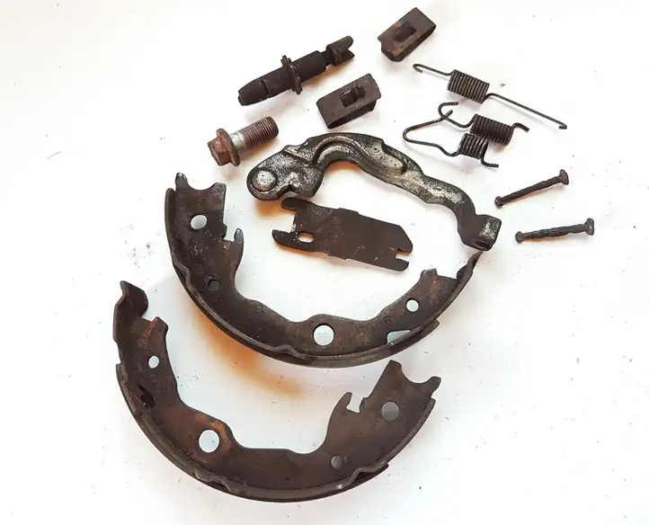 Toyota RAV 4 (XA30) (2006 - 2016) 4654042020 Колодки ручного тормоза — фото 1