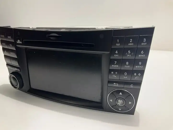 Mercedes-Benz E W211 (2002 - 2009) A2119060700 Магнитола / мультимедийная система — фото 6