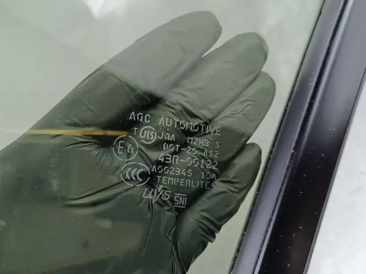 Toyota GT 86 (2012 - ) 00T20AS2 Треугольное стекло передней двери — фото 6