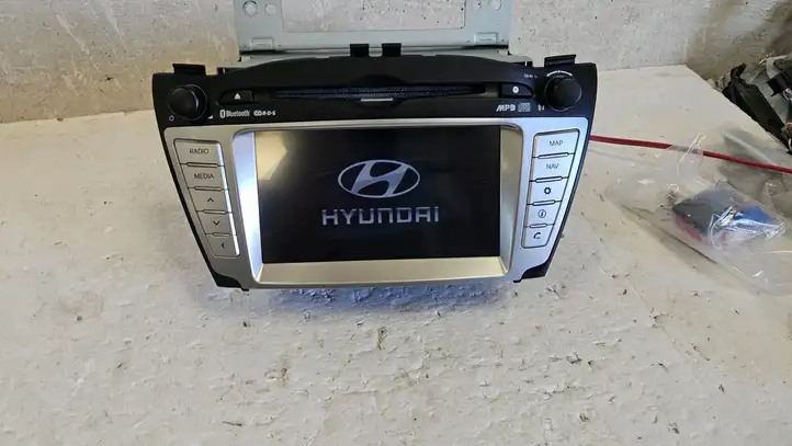 Hyundai ix35 (2009 - 2013) 965602Y500TAN Магнитола / мультимедийная система — фото 10