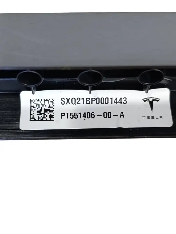 Tesla Model S (2021 - ) 155140600A Прочие детали салона — фото 7