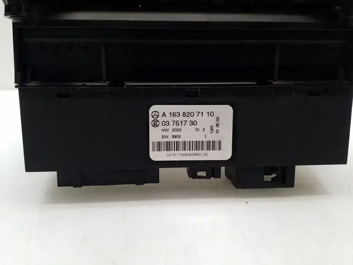 Mercedes-Benz ML W163 (1997 - 2005) A1638207110 Блок кнопок стеклоподъемников — фото 2