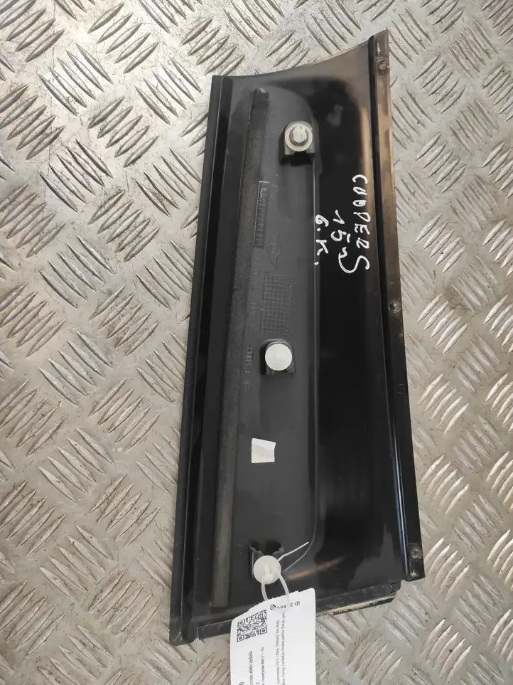 Mini Cooper Countryman R60 (2010 - 2016) 51139801547 Облицовка заднего бокового стекла — фото 4