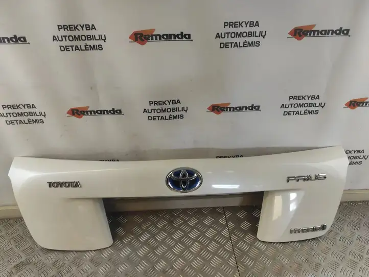 Toyota Prius (XW50) (2015 - ) Подсветка номера — фото 2