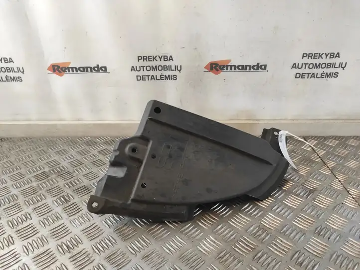 Toyota Prius Prime (2017 - ) 5839847060 Защита заднего бампера — фото 6