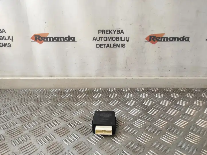 Toyota Prius Prime (2017 - ) 8594047060 Реле стеклоочистителей — фото 1
