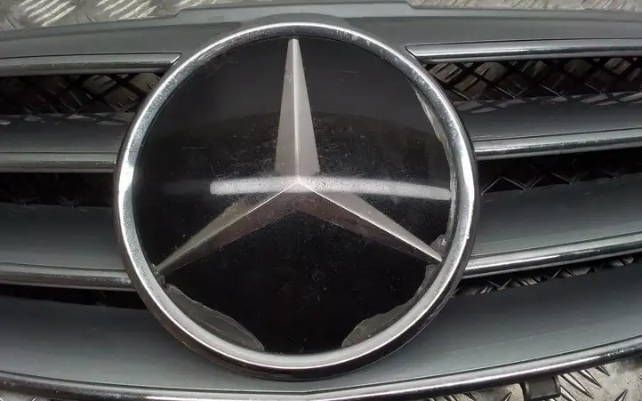 Mercedes-Benz SL R230 (2001 - 2012) A2308800883 Передняя решетка — фото 6