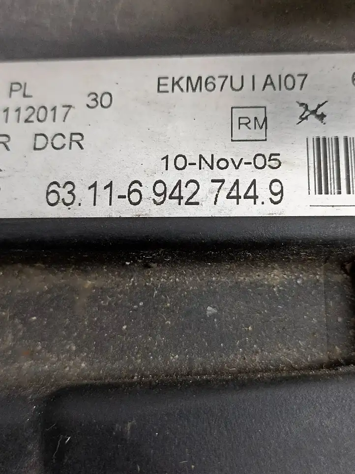 BMW 3 E90 E91 (2005 - 2012) 6942744 Передняя фара — фото 9